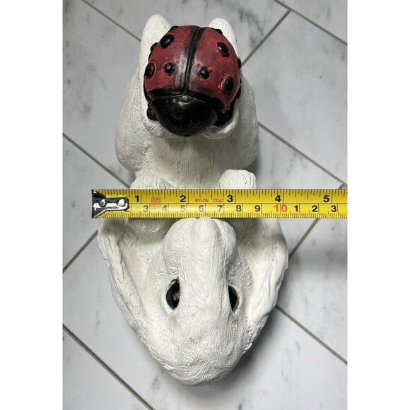 White Bunny With Ladybug Hide A Key Faux Rock Resin Vintage * READ - Picture 9 of 9